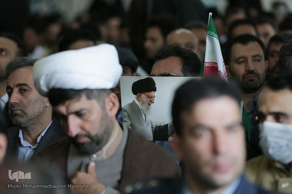 مراسم آغاز دهه فجر و سالروز ورود امام (ره) به میهن اسلامی در اصفهان