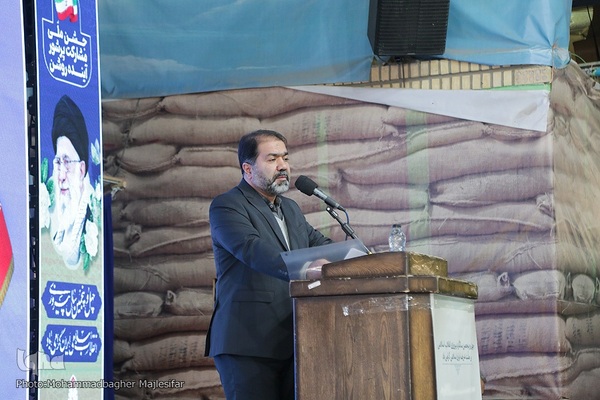 مراسم آغاز دهه فجر و سالروز ورود امام (ره) به میهن اسلامی در اصفهان