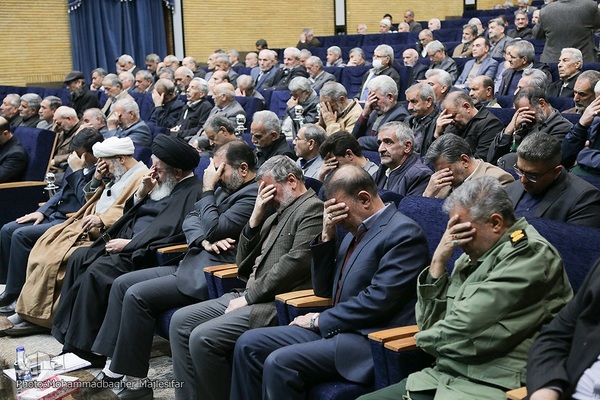 گردهمایی ایثارگران و پیشگامان انقلاب اسلامی در اصفهان