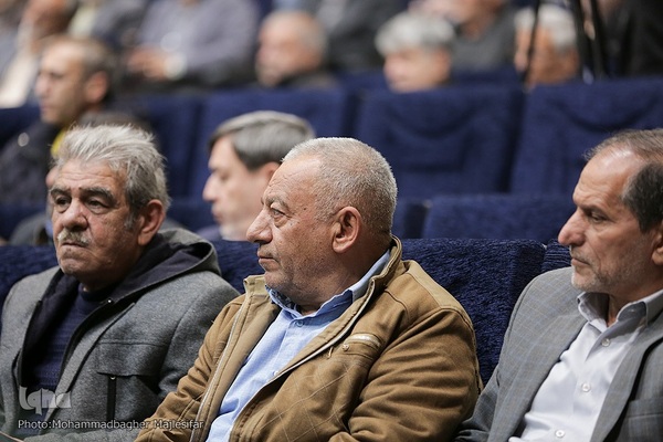 گردهمایی ایثارگران و پیشگامان انقلاب اسلامی در اصفهان