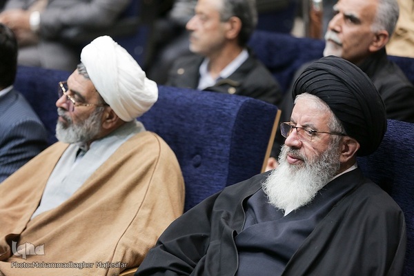 گردهمایی ایثارگران و پیشگامان انقلاب اسلامی در اصفهان