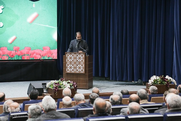 گردهمایی ایثارگران و پیشگامان انقلاب اسلامی در اصفهان