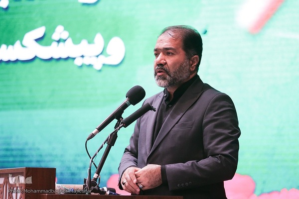 گردهمایی ایثارگران و پیشگامان انقلاب اسلامی در اصفهان