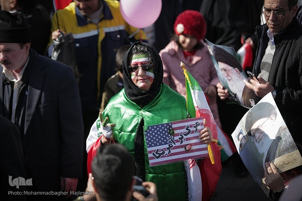 راهپیمایی یوم الله ۲۲ بهمن در میدان امام (ره) اصفهان