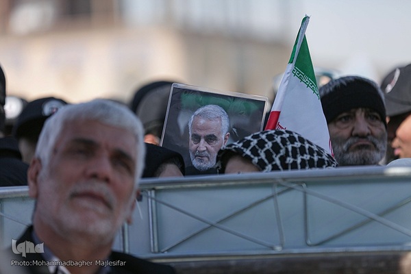 راهپیمایی یوم الله ۲۲ بهمن در میدان امام (ره) اصفهان