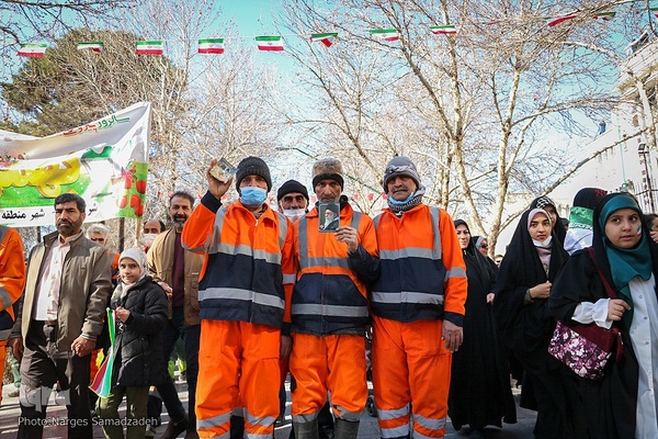 حضور حماسی مردم اصفهان در راهپیمایی یوم‌الله ۲۲ بهمن