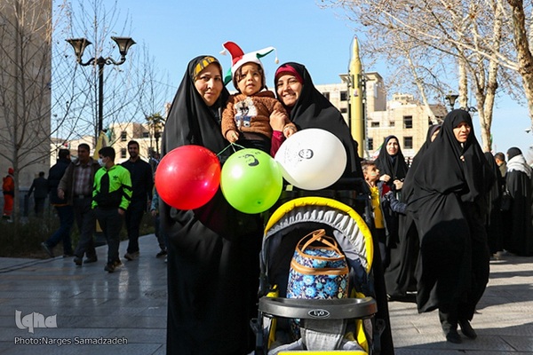 حضور حماسی مردم اصفهان در راهپیمایی یوم‌الله ۲۲ بهمن