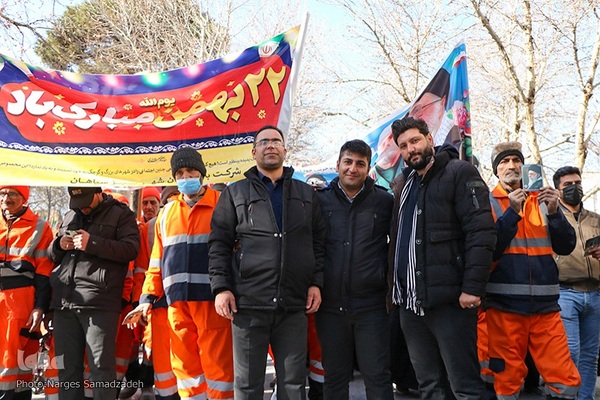 حضور حماسی مردم اصفهان در راهپیمایی یوم‌الله ۲۲ بهمن