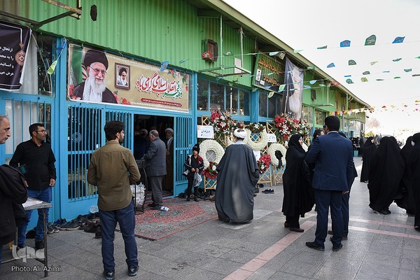 مجلس بزرگداشت مرحوم آیت‌الله شوشتری در گلستان شهدای اصفهان