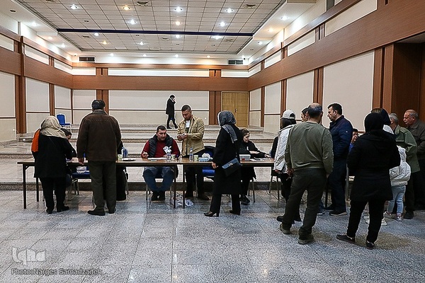 حضور ارامنه مقیم اصفهان در انتخابات