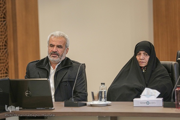 همایش ملی تجلیل از واقفین حرم مطهر رضوی در اصفهان