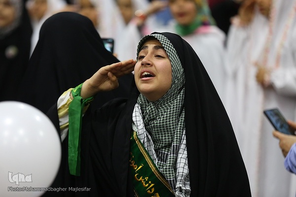 جشن بزرگ روزه‌اولی‌ها در جوار شهدا