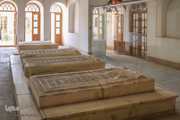 تکیه بختیاری‌های تخت فولاد