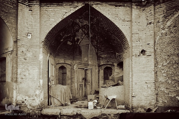 گذشته استمراری؛ کاروانسرای ملک