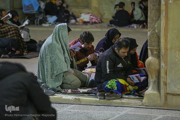 مراسم شب ۱۹ رمضان در مسجد جامع اصفهان