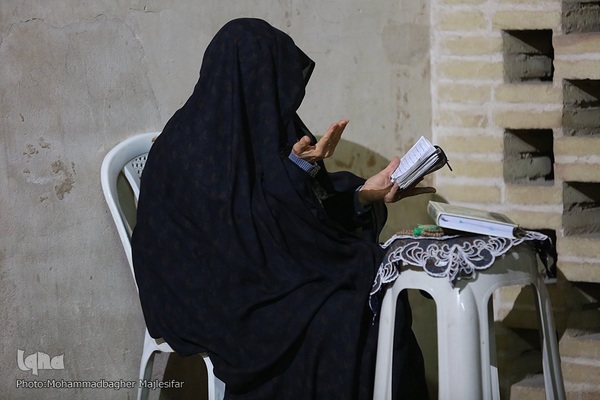 مراسم شب ۱۹ رمضان در مسجد جامع اصفهان