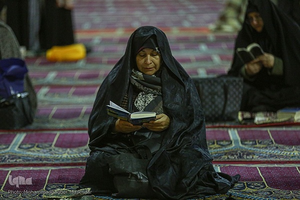 مراسم شب ۱۹ رمضان در مسجد جامع اصفهان