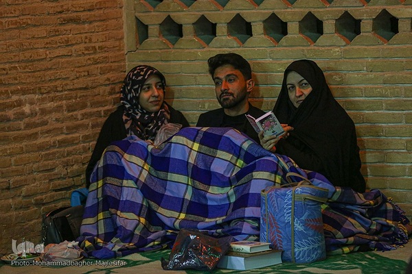 مراسم شب ۱۹ رمضان در مسجد جامع اصفهان