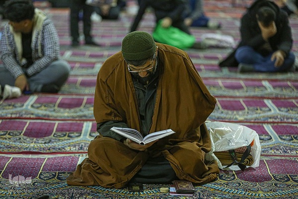 مراسم شب ۱۹ رمضان در مسجد جامع اصفهان