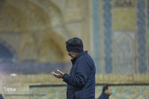 مراسم شب ۱۹ رمضان در مسجد جامع اصفهان