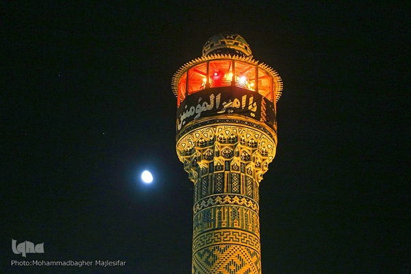 مراسم شب ۱۹ رمضان در مسجد جامع اصفهان