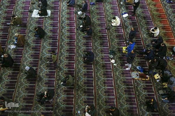 مراسم شب ۱۹ رمضان در مسجد جامع اصفهان
