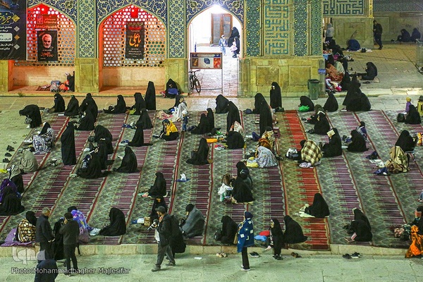 مراسم شب ۱۹ رمضان در مسجد جامع اصفهان