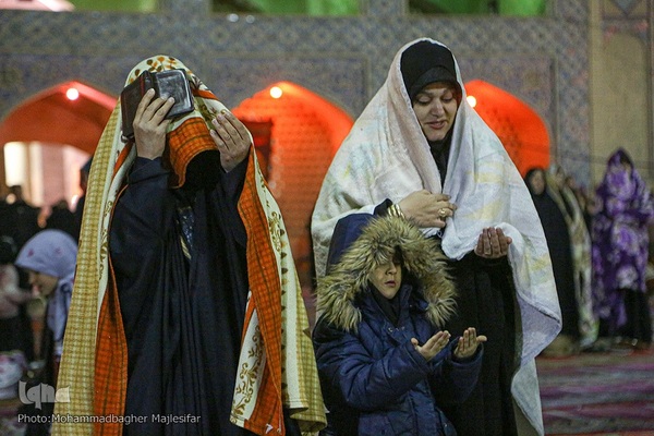 مراسم شب ۱۹ رمضان در مسجد جامع اصفهان