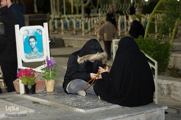 حال و هوای شب ۱۹ رمضان در گلستان شهدای اصفهان