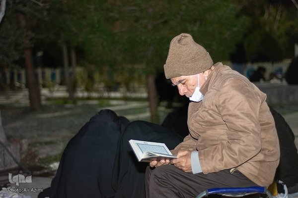 حال و هوای شب ۱۹ رمضان در گلستان شهدای اصفهان