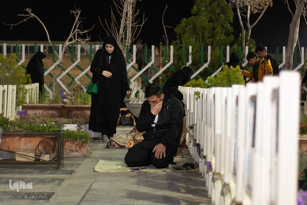 حال و هوای شب ۱۹ رمضان در گلستان شهدای اصفهان