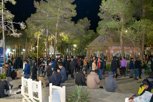 حال و هوای شب ۱۹ رمضان در گلستان شهدای اصفهان