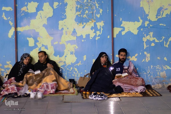 حال و هوای شب ۱۹ رمضان در گلستان شهدای اصفهان