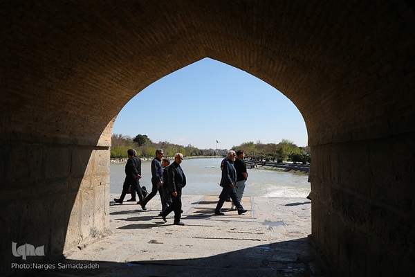 گشت‌وگذار نوروزی بر فراز زاینده‌رود