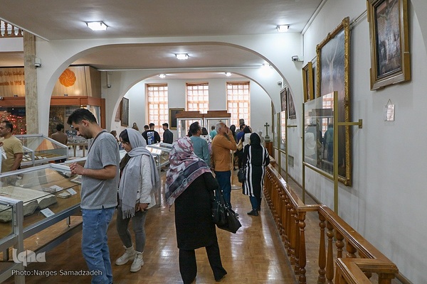 بازدید مسافران نوروزی از کلیسای وانک