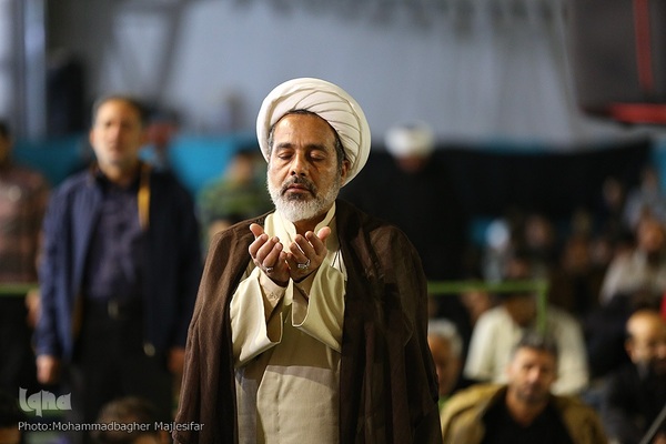 مراسم احیای شب ۲۳ رمضان در مصلای اصفهان