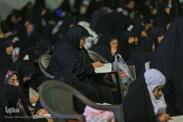 مراسم احیای شب ۲۳ رمضان در مصلای اصفهان