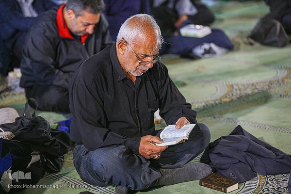 مراسم احیای شب ۲۳ رمضان در مصلای اصفهان