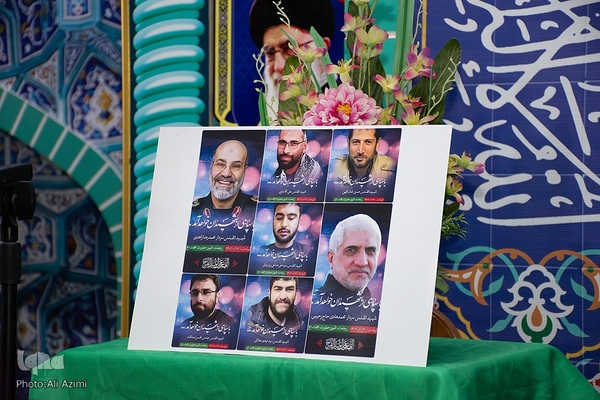 کرسی تلاوت قرآن یادبود سردار شهید زاهدی در اصفهان