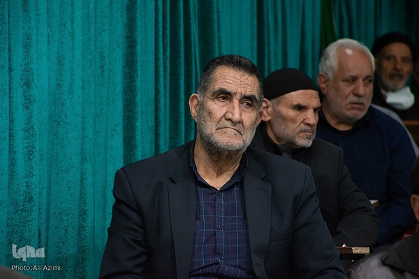 کرسی تلاوت قرآن یادبود سردار شهید زاهدی در اصفهان