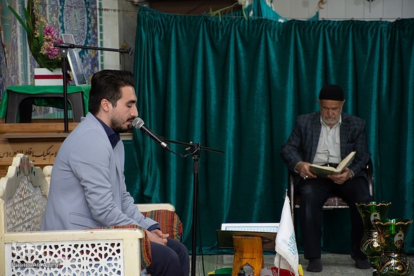 کرسی تلاوت قرآن یادبود سردار شهید زاهدی در اصفهان