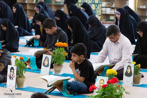 آیین جزء‌خوانی قرآن در امامزاده نرمی دولت‌آباد