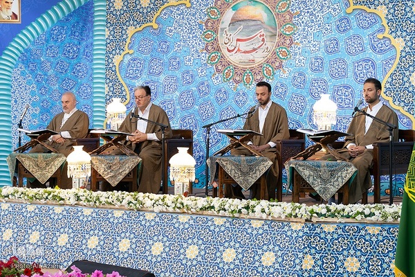 آیین جزء‌خوانی قرآن در امامزاده نرمی دولت‌آباد