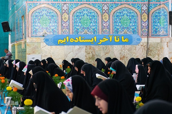 آیین جزء‌خوانی قرآن در امامزاده نرمی دولت‌آباد