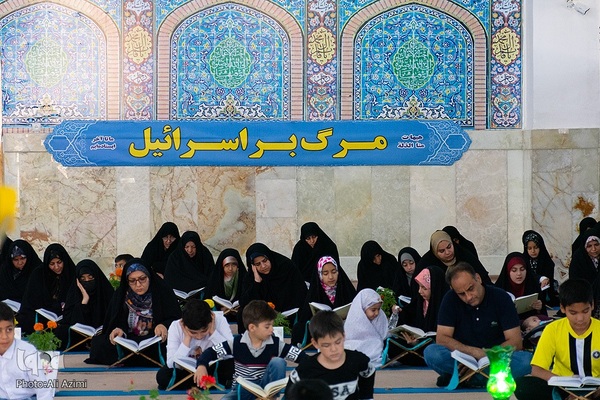 آیین جزء‌خوانی قرآن در امامزاده نرمی دولت‌آباد