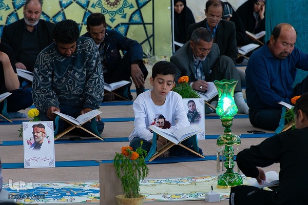 آیین جزء‌خوانی قرآن در امامزاده نرمی دولت‌آباد