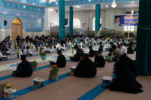 آیین جزء‌خوانی قرآن در امامزاده نرمی دولت‌آباد