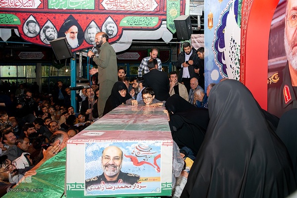 آیین وداع با پیکر سردار شهید محمدرضا زاهدی در گلستان شهدای اصفهان