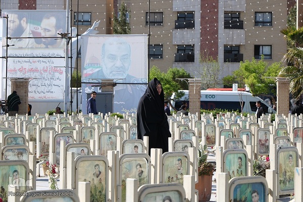 گلستان شهدای اصفهان در انتظار پیکر شهید زاهدی