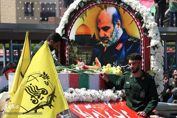 آیین تشییع و خاکسپاری پیکر شهید زاهدی در اصفهان